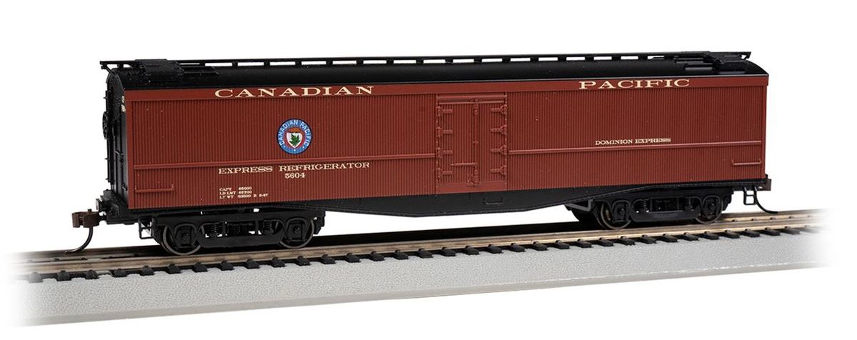 Bachmann HO 50' Express Reefer CP #5604 1/48 - BAC75701