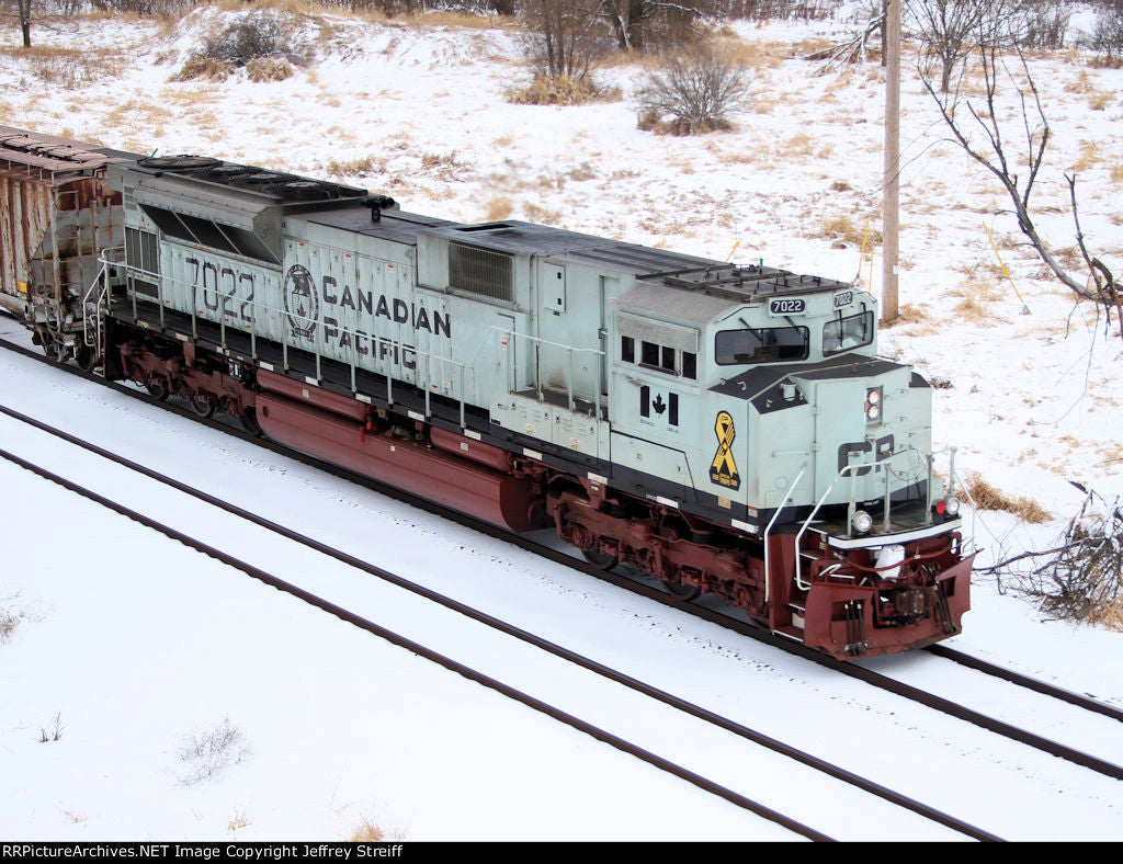 Kato N Scale Canadian Pacific 7022 SD70ACu 176-8543